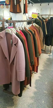 下沙家門(mén)口的服裝工廠店 胖太太服飾驚喜特惠，雙面羊絨299元起，全場(chǎng)低至1折！